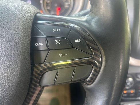 Used 2018 Jeep Cherokee Limited FWD image 11