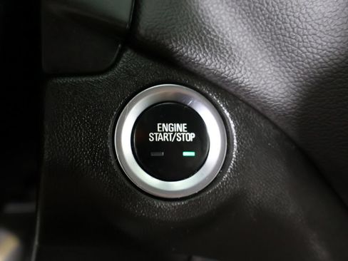 Used 2021 Chevrolet Equinox LT FWD image 39