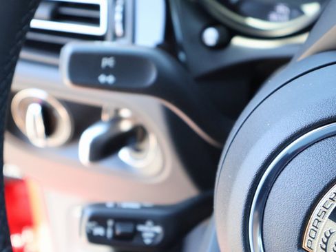 New 2025 Porsche Macan image 31