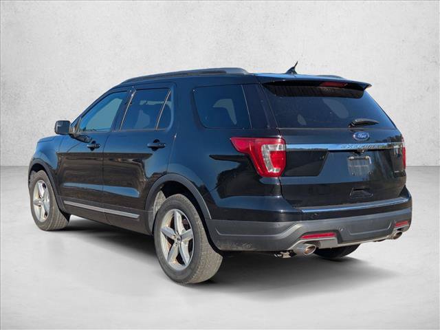 Used 2018 Ford Explorer XLT w/ Equipment Group 202A FWD image 7