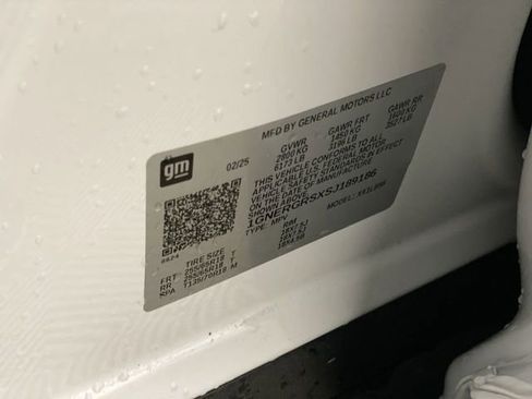 Certified 2025 Chevrolet Traverse LT image 39