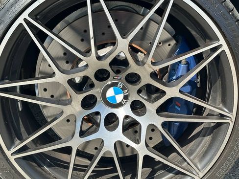Used 2018 BMW M4 Convertible w/ Competition Package RWD image 19