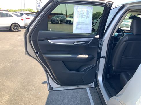 Used 2019 Cadillac XT5 Premium Luxury AWD/4WD image 17