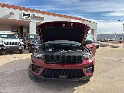 New 2025 Jeep Grand Cherokee Altitude RWD image 50