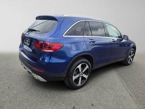 Used 2021 Mercedes-Benz GLC 300 4MATIC image 3