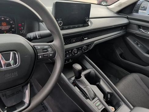Used 2023 Honda Accord EX image 28