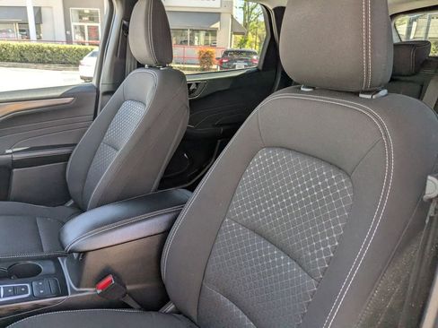 Used 2025 Ford Escape Active image 13