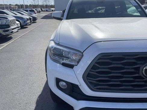Used 2023 Toyota Tacoma TRD Off-Road image 17