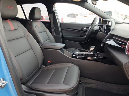 Used 2026 Chevrolet Trax RS w/ Sunroof Package FWD image 96