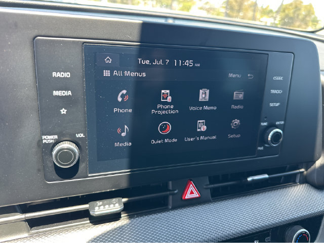 Used 2025 Kia Sportage LX FWD image 9