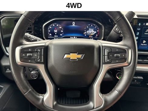 Used 2025 Chevrolet Silverado 2500 LT w/ Convenience Package image 5