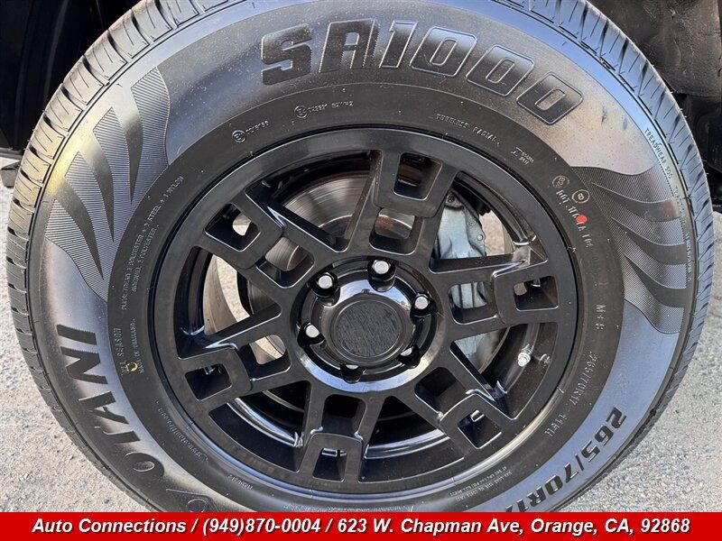 Used 2018 Toyota Tacoma TRD Off-Road w/ Technology Package AWD/4WD image 37