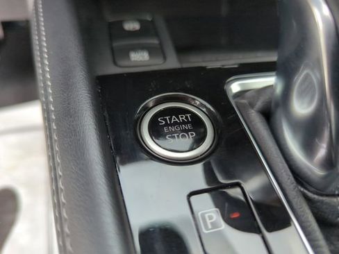 Certified 2023 Nissan Kicks SV FWD image 39