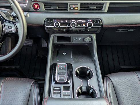 Used 2025 Honda Pilot Black Edition image 19