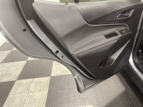 Used 2023 Chevrolet Equinox RS image 15
