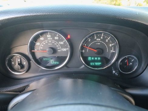 Used 2017 Jeep Wrangler Unlimited Sahara w/ Dual Top Group image 17