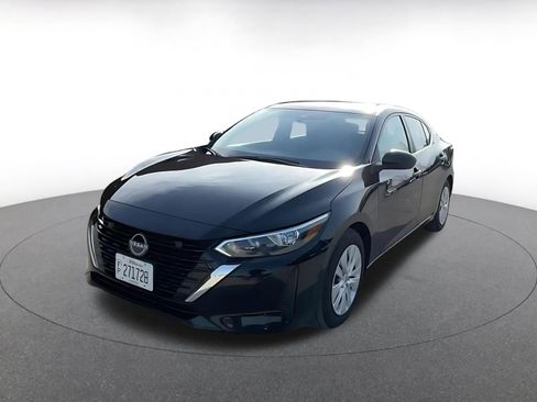 Used 2025 Nissan Sentra S image 7