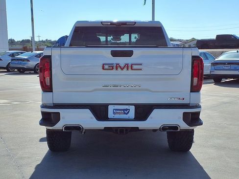 Used 2024 GMC Sierra 1500 AT4 w/ Technology Package AWD/4WD image 6