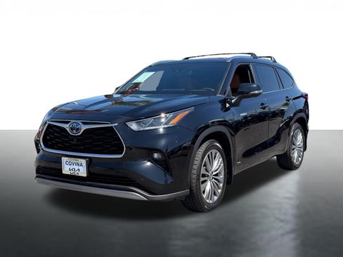 Used 2021 Toyota Highlander Platinum AWD/4WD image 4