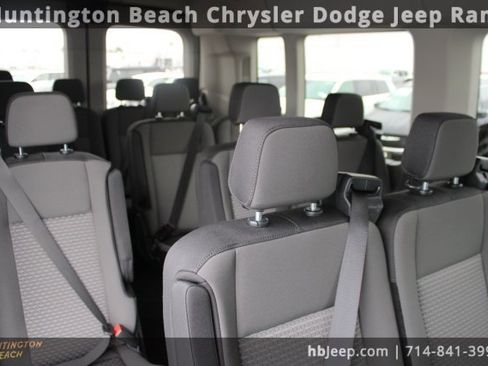 Used 2023 Ford Transit 350 XLT image 31