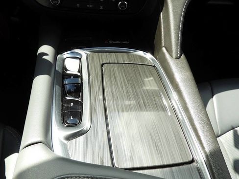 Used 2022 Buick Enclave Essence w/ Trailering Package, 5000 lbs. FWD image 45