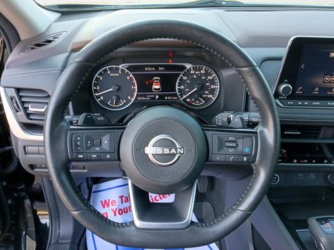 Used 2023 Nissan Rogue SV w/ SV Premium B Package FWD image 10
