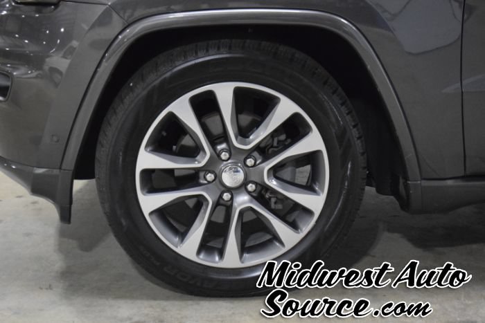 Used 2017 Jeep Grand Cherokee Overland w/ Jeep Active Safety Group AWD/4WD image 7