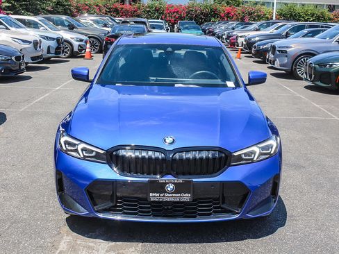 Used 2026 BMW 330i Sedan w/ M Sport Package RWD image 2