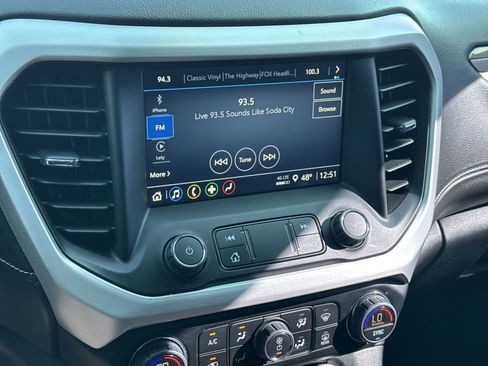 Used 2023 GMC Acadia SLE w/ Elevation Edition image 23