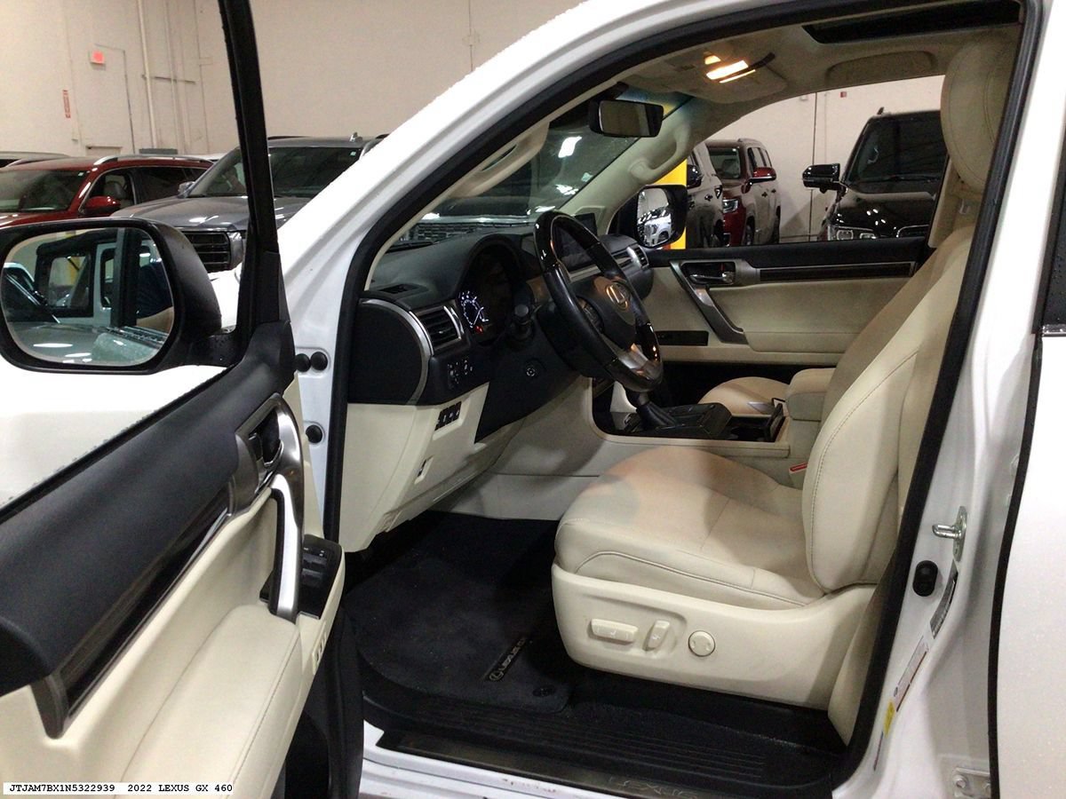Used 2022 Lexus GX 460 Premium w/ Premium Package AWD/4WD image 8
