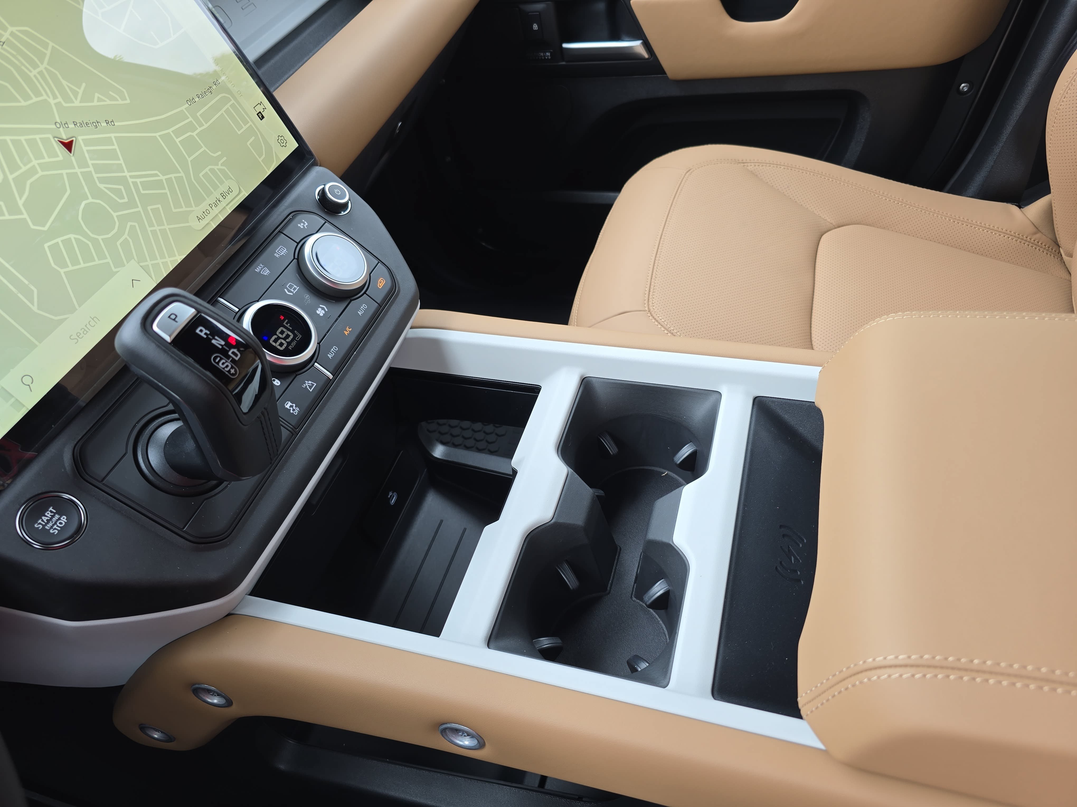 New 2026 Land Rover Defender 110 X-Dynamic SE AWD/4WD image 24