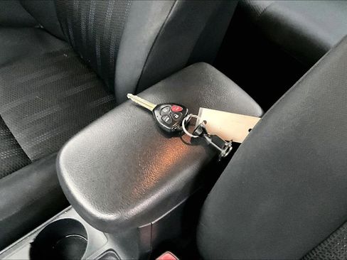 Used 2011 Toyota Corolla LE image 13