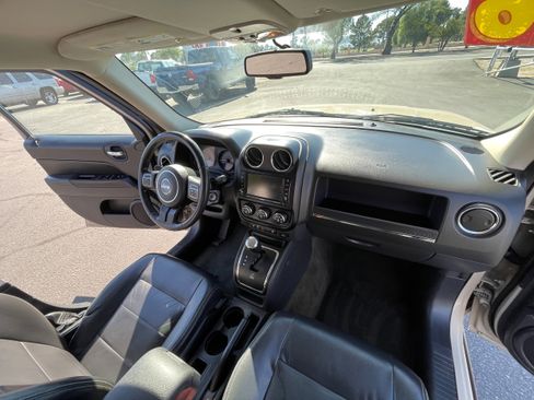 Used 2016 Jeep Patriot High Altitude image 23