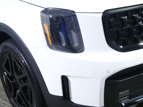 Used 2025 Kia Telluride SX X-Line AWD/4WD image 16