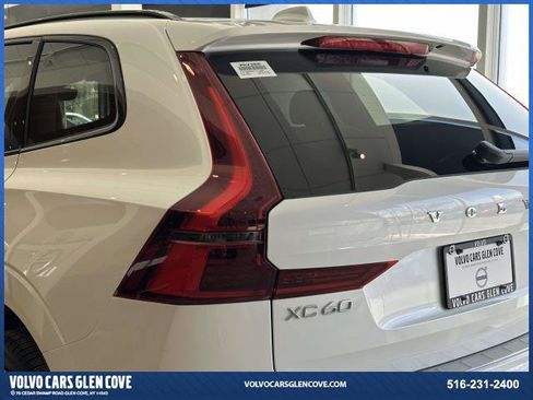 New 2026 Volvo XC60 T8 Ultra w/ Protection Package Premier image 10