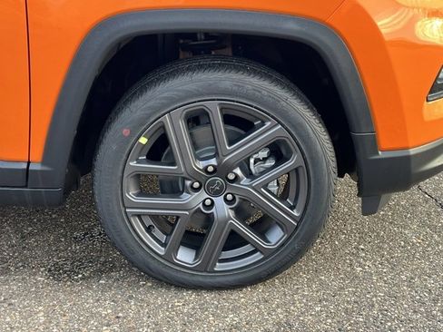 New 2026 Jeep Compass Limited image 5