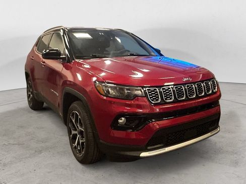 Used 2025 Jeep Compass Limited AWD/4WD image 8