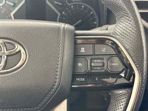 Used 2023 Toyota Tundra Limited AWD/4WD image 20