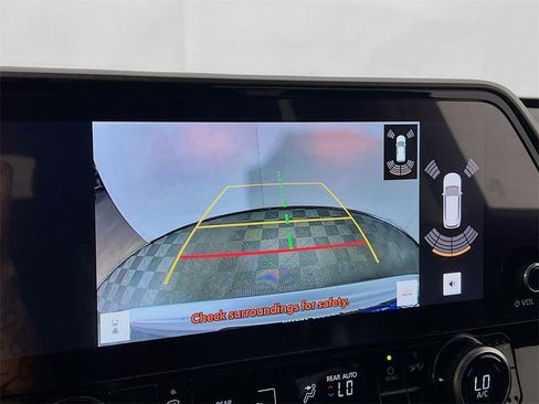 Used 2023 Toyota Highlander Limited image 13