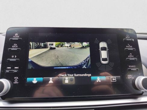 Used 2019 Honda Accord Touring image 17