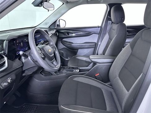 Used 2024 Chevrolet TrailBlazer LT w/ Driver Confidence Package image 20