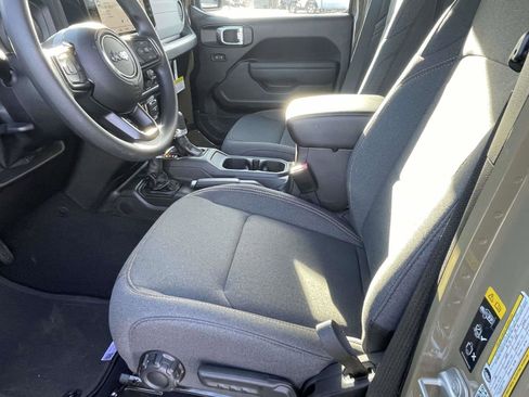 New 2026 Jeep Gladiator Sport image 11