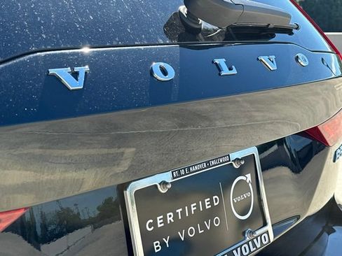 Certified 2025 Volvo V60 B5 Cross Country Plus AWD/4WD image 35