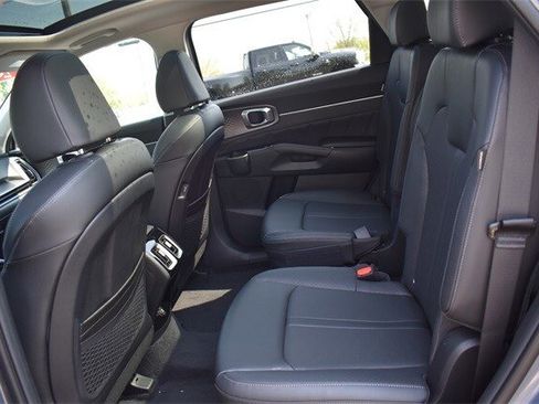 New 2025 Kia Sorento SX image 19