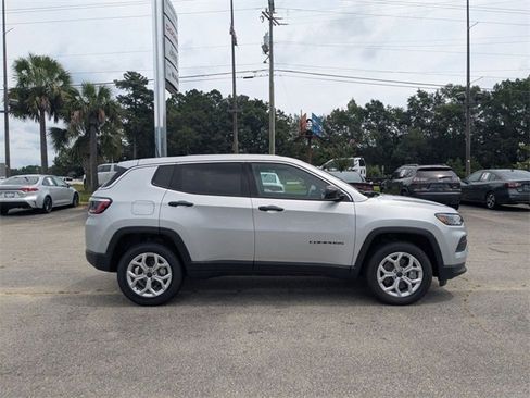 New 2025 Jeep Compass Sport image 10