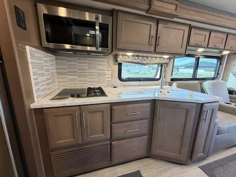 Used 2021 Ford F550 4x4 Regular Cab Super Duty w/ XLT Value Package image 52