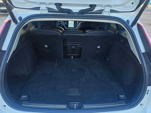 Certified 2024 Volvo V60 B5 Cross Country Plus image 7