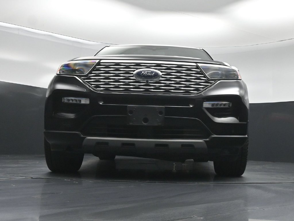 Used 2022 Ford Explorer Platinum w/ Equipment Group 601A AWD/4WD image 46