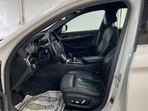 Used 2018 BMW 540i xDrive AWD/4WD image 23