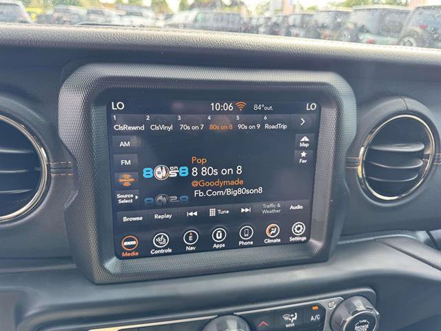 Used 2021 Jeep Wrangler Unlimited Sahara AWD/4WD image 11